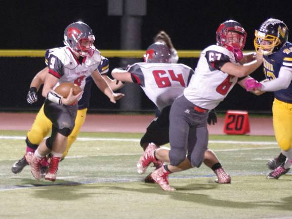High Point ball carrier Jacob Liscinsky on the move in the first quarter.