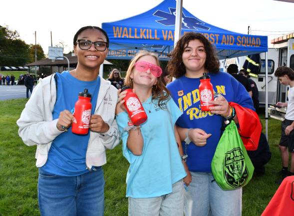 Milan Davis, Avery Poplawski and Mya Mondo