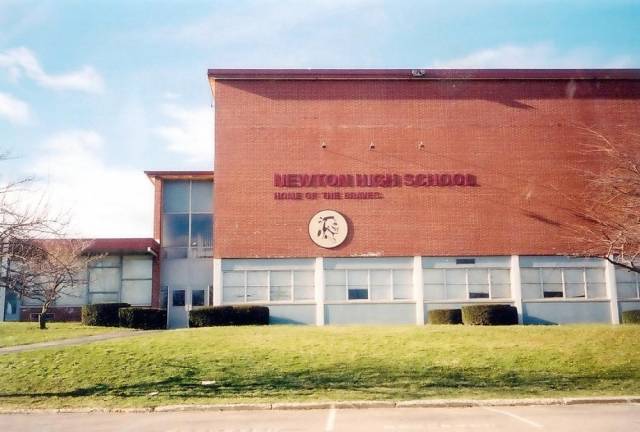 Newton High School (By Rkitko/Wikimedia Commons)