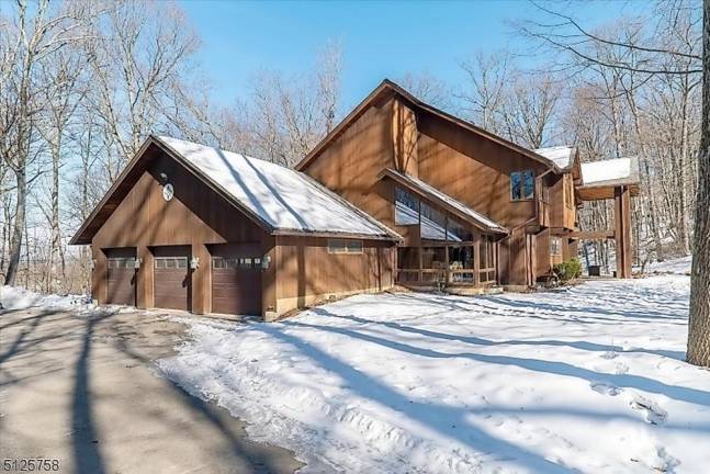 Custom home on cul de sac offers 5,100 square feet of living space