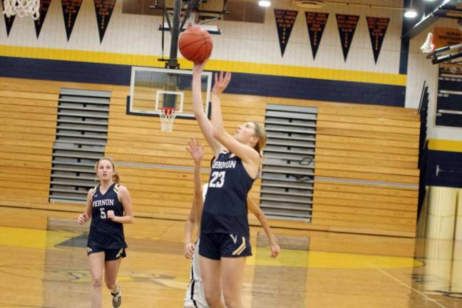 Vernon’s Grace Dobrzynski shoots in the second half of the game. She scored 18 points and grabbed six rebounds.