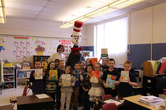 Kimberly Ivanov&#x2019;s second grade with the Cat in the Hat.