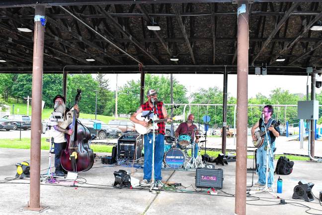 Musicians entertain at the Franklinite celebration Saturday, June 28. (Photos by Maria Kovic)