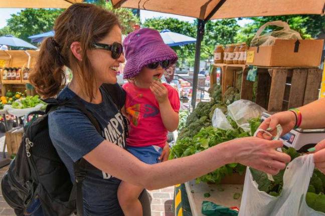 An easy way to eat healthier this summer: Find a farmers’ market