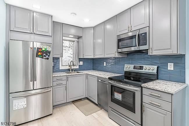 Move-in ready townhouse won’t last at this price