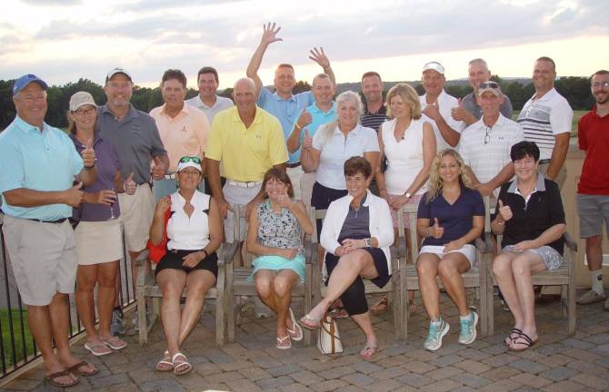 9 &amp; Dine golfers give a thumbs up to a great evening on the Ballyowen Golf Course