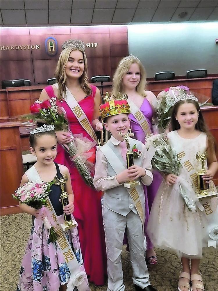 $!Hardyston draws huge crowd for Miss Hardyston Pageant