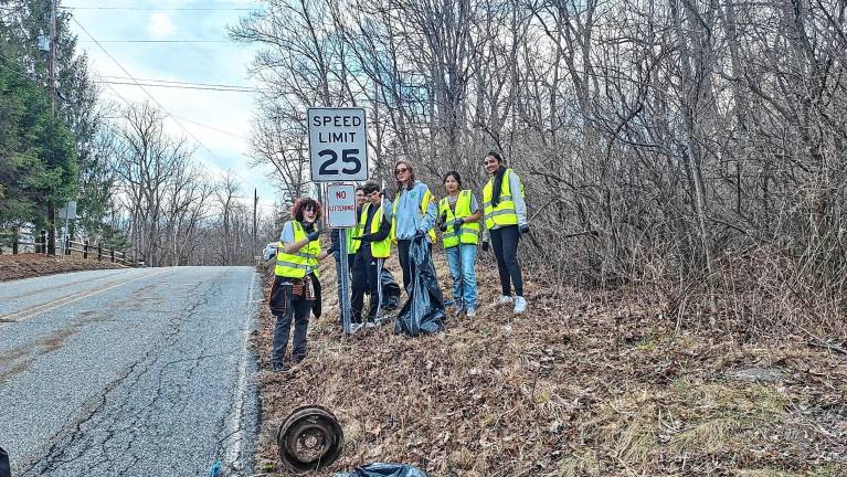 Hardyston. Community cleanup
