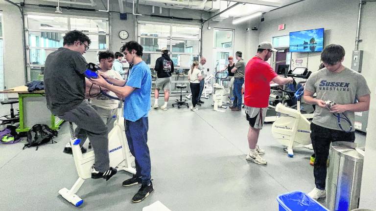 <b>The Human Performance Lab at SCCC has state-of-the-art equipment for students to learn.</b>
