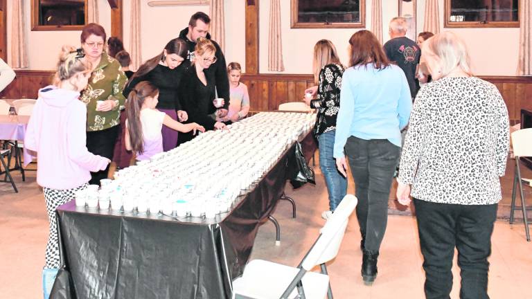 Tri-County Memorial Post Auxiliary and SAL held an art event called: Hope and Serenity on Jan. 21 in Oak Ridge.