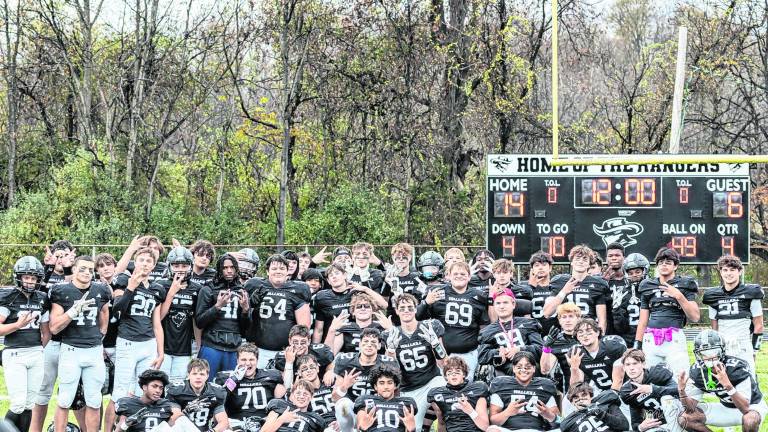 Wallkill Valley football finishes season strong