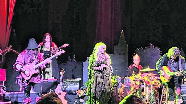 <b>Blackmore’s Night</b>